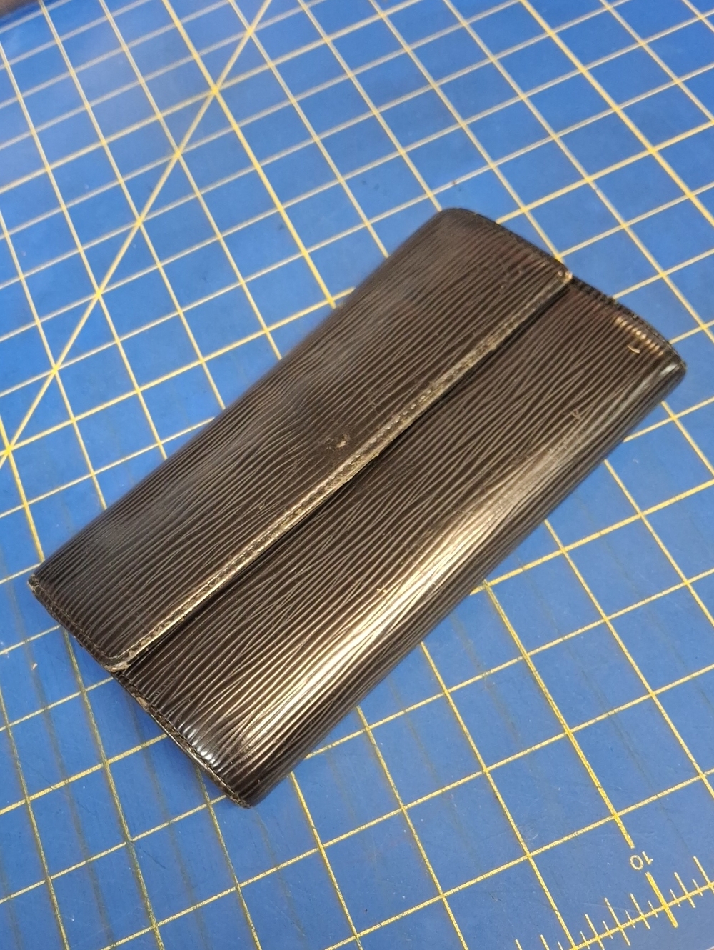 Louis Vuitton Epi Leather llLong Wallet 7x4x1 Preloved - Picture 1 of 16